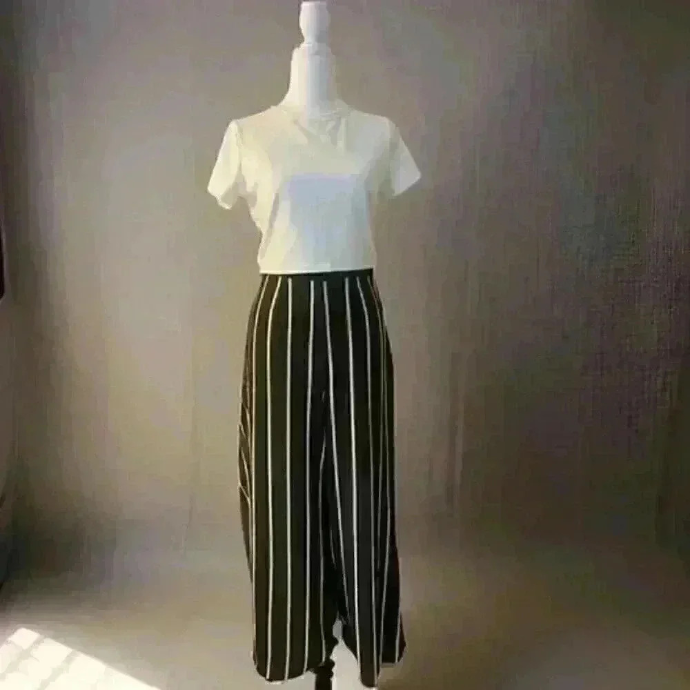 Charlotte Russe Black Wide-Leg Striped Trousers